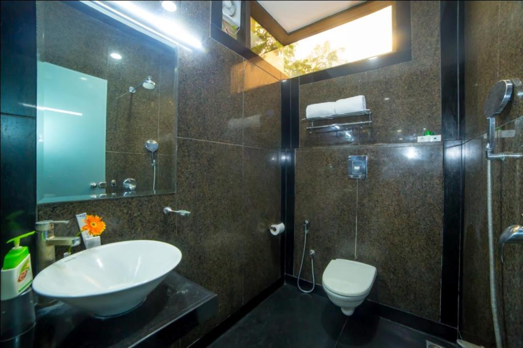 Hill View Begumpet Bed & Breakfast Hyderabad Bagian luar foto